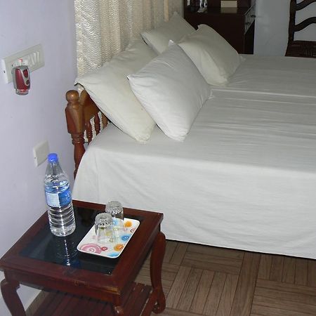 Aroma Home Stay Kochi ภายนอก รูปภาพ