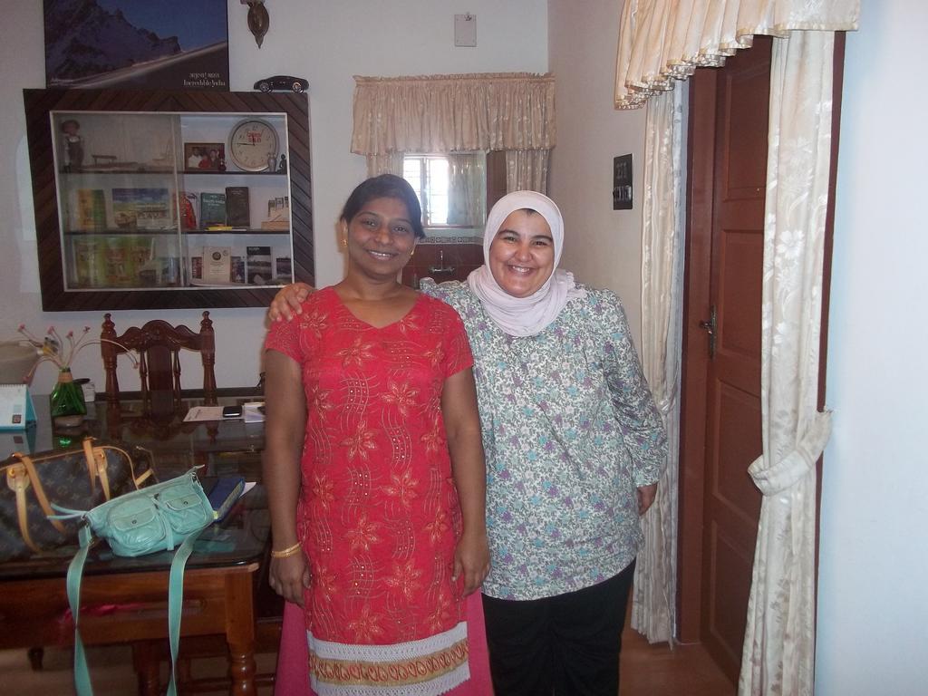 Aroma Home Stay Kochi ภายนอก รูปภาพ